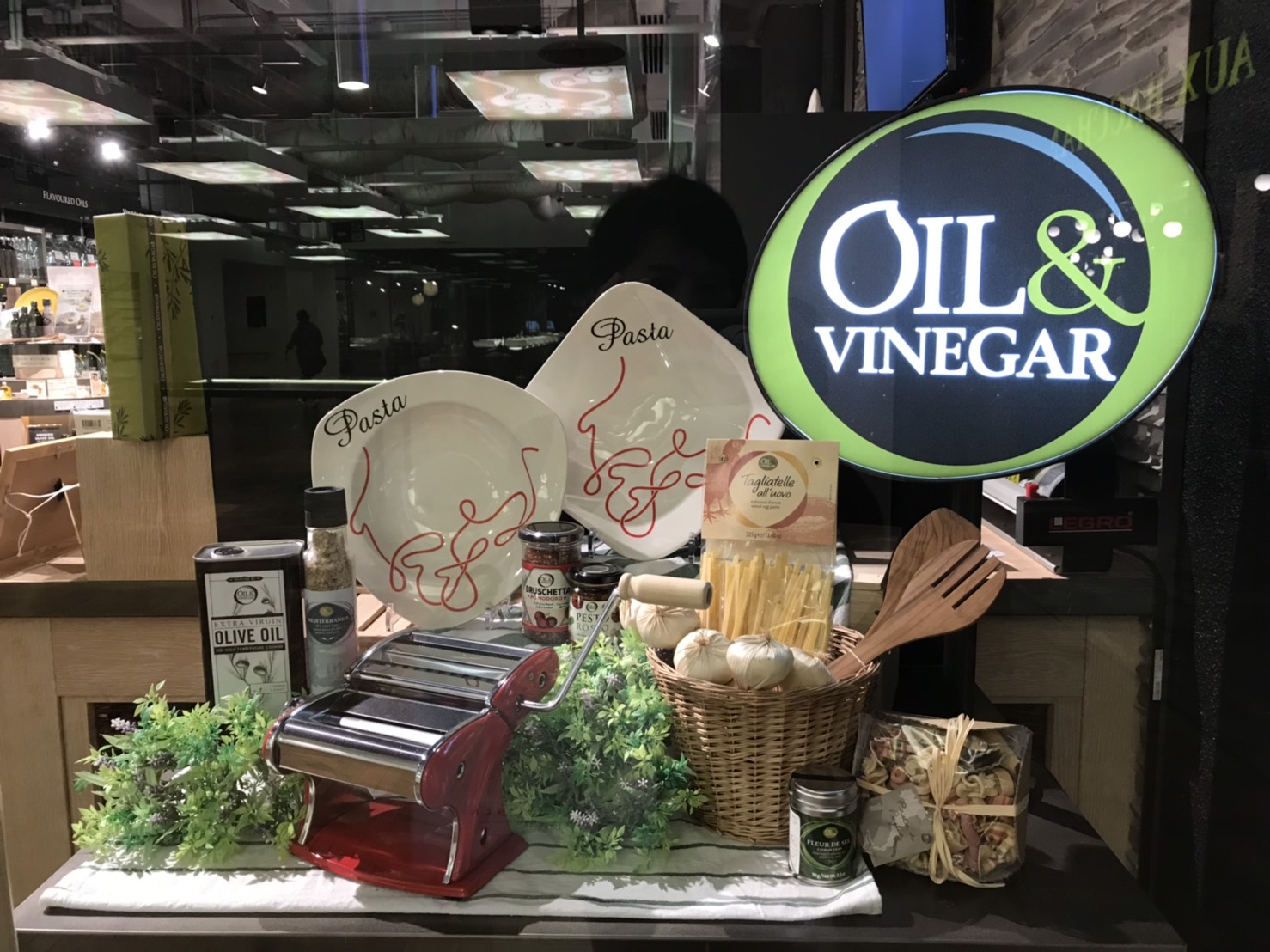 Makoto S Loversオランダ生まれのオリーブオイル専門店 Oil Vinegar 京都の ビネガー の おススメのフレーバー5種類を各 一本づつ 合計5名様に プレゼント Fm京都 4 Fm